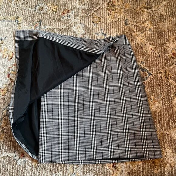 Plaid wrap skirt - Picture 4 of 5